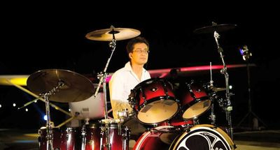 Andy, Drums & Piano docent